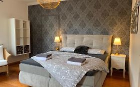 Boutique Apartment Villa Landenberger Outlet Metzingen P12E